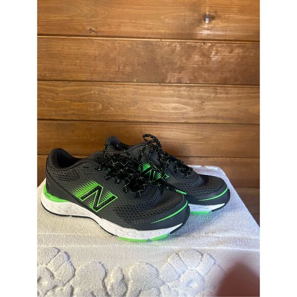 New Balance Other - New Balance Kid's 680 V6 Lace-up  Shoe, Magnet/Vibrant Spring/Black Sz  3.5